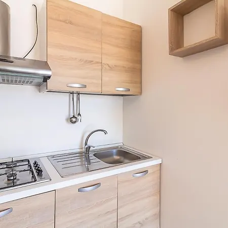 Milo Vacanze Apartment Torre Pali