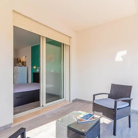 Milo Vacanze Apartment Torre Pali